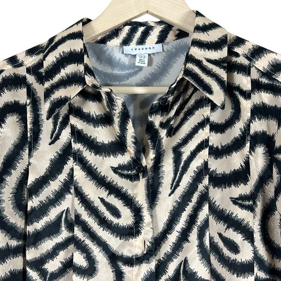 Topshop Button Down Shirt Womens 10 Cream Black Abstract Swirl Pleated Funky - Picture 2 of 5